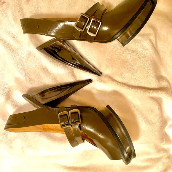 Chloe Slingback Rich Chocolate Patent Leather Platforms - Picture 5 of 9